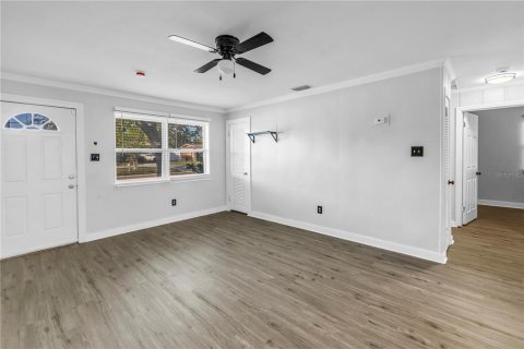 Commercial property in Clearwater, Florida 6 bedrooms, 152.73 sq.m. № 1673775 - photo 8