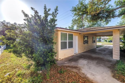 Commercial property in Clearwater, Florida 6 bedrooms, 152.73 sq.m. № 1673775 - photo 23