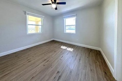 Commercial property in Clearwater, Florida 6 bedrooms, 152.73 sq.m. № 1673775 - photo 29