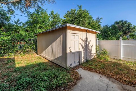 Commercial property in Clearwater, Florida 6 bedrooms, 152.73 sq.m. № 1673775 - photo 22