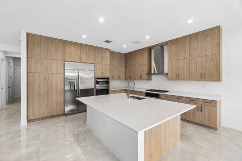 Casa en venta en Boca Raton, Florida, 5 dormitorios, 339.93 m2 № 2077420 - foto 14