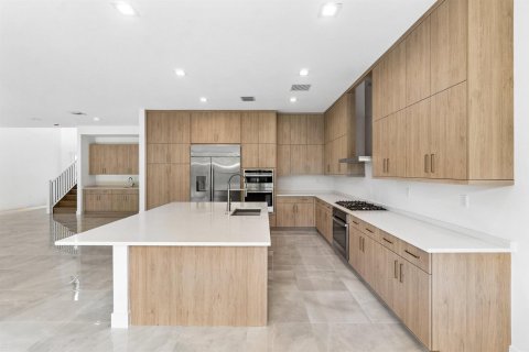 Casa en venta en Boca Raton, Florida, 5 dormitorios, 339.93 m2 № 2077420 - foto 15
