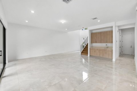 Casa en venta en Boca Raton, Florida, 5 dormitorios, 339.93 m2 № 2077420 - foto 18