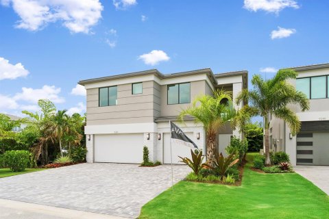Casa en venta en Boca Raton, Florida, 5 dormitorios, 339.93 m2 № 2077420 - foto 2