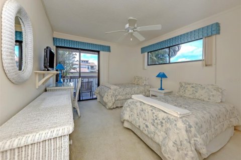 Condo in Venice, Florida, 3 bedrooms  № 2227639 - photo 16