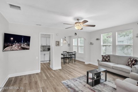 House in Jacksonville, Florida 2 bedrooms, 79.52 sq.m. № 772634 - photo 1