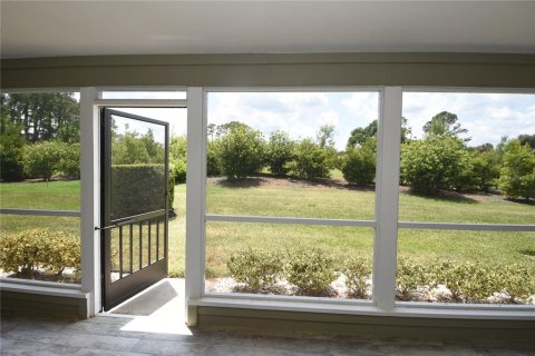 Townhouse in Ormond Beach, Florida 3 bedrooms, 180.14 sq.m. № 1910471 - photo 14