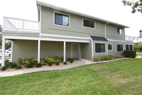 Townhouse in Ormond Beach, Florida 3 bedrooms, 180.14 sq.m. № 1910471 - photo 2