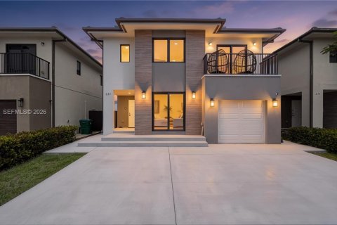 House in Florida City, Florida 5 bedrooms, 176.7 sq.m. № 2087969