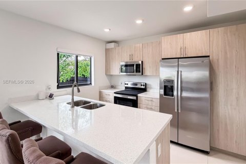House in Florida City, Florida 5 bedrooms, 176.7 sq.m. № 2087969 - photo 12