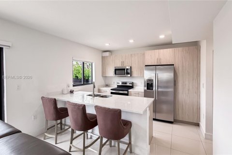 House in Florida City, Florida 5 bedrooms, 176.7 sq.m. № 2087969 - photo 11