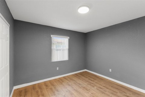 Commercial property in Pompano Beach, Florida 192.49 sq.m. № 2245349 - photo 10