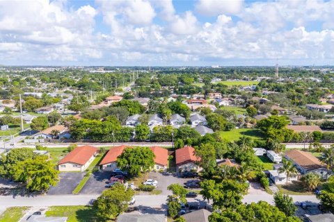 Commercial property in Pompano Beach, Florida 192.49 sq.m. № 2245349 - photo 20
