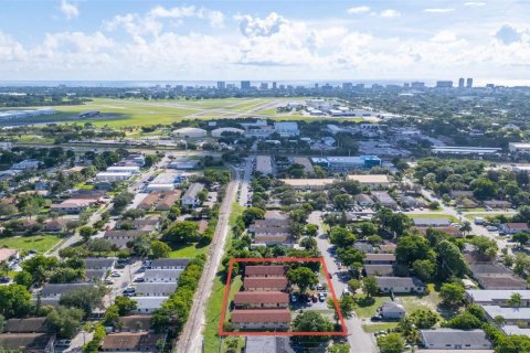 Commercial property in Pompano Beach, Florida 192.49 sq.m. № 2245349 - photo 21