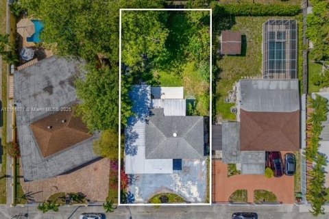 Casa en alquiler en Hialeah, Florida, 4 dormitorios, 110.27 m2 № 1972140 - foto 4