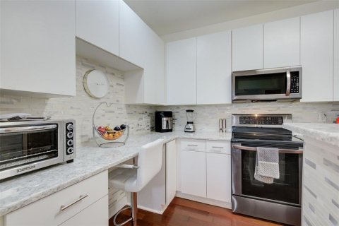 Купить кондоминиум в Тампа, Флорида 4 комнаты, 92.53м2, № 1807347 - фото 13