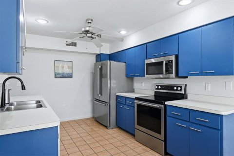 Condo in Bradenton, Florida, 3 bedrooms № 2230474 - photo 15