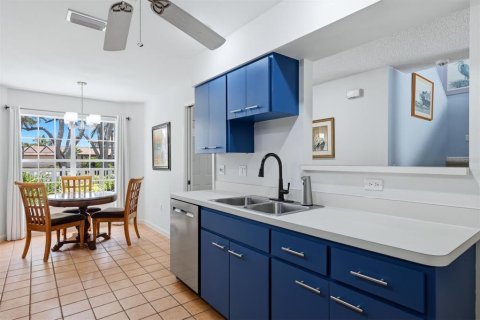 Condo in Bradenton, Florida, 3 bedrooms № 2230474 - photo 17