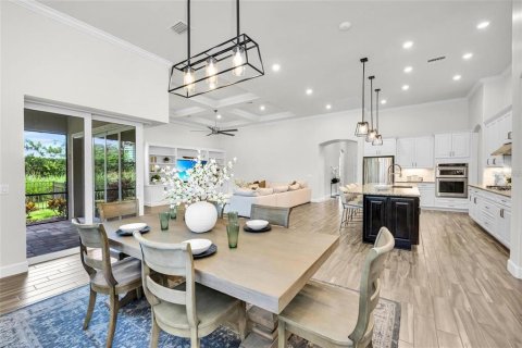 House in Bradenton, Florida 3 bedrooms, 278.34 sq.m. № 1801774 - photo 4
