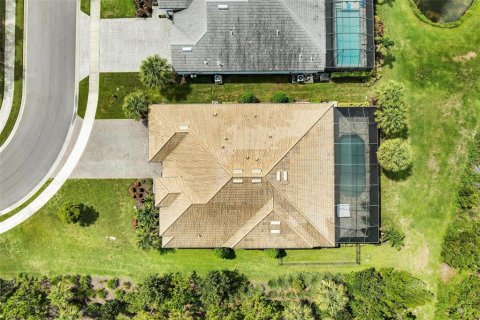 House in Bradenton, Florida 3 bedrooms, 278.34 sq.m. № 1801774 - photo 9