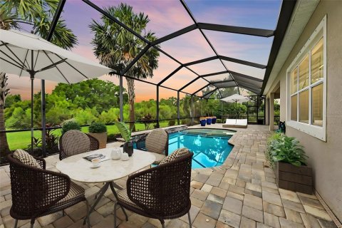 House in Bradenton, Florida 3 bedrooms, 278.34 sq.m. № 1801774 - photo 2