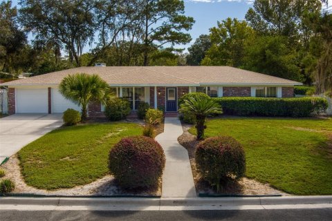 Villa ou maison à vendre à Gainesville, Floride: 5 chambres, 275.18 m2 № 1911105 - photo 1