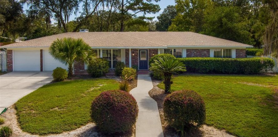 Villa ou maison à Gainesville, Floride 5 chambres, 275.18 m2 № 1911105