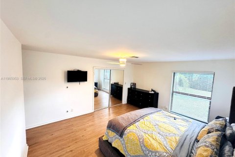 House in Tamarac, Florida 3 bedrooms, 192.59 sq.m. № 2029925 - photo 21