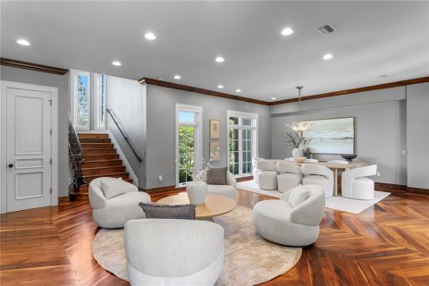 Casa en venta en Saint Petersburg, Florida, 4 dormitorios, 523.97 m2 № 2220526 - foto 10