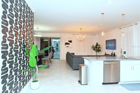 Casa en venta en Kissimmee, Florida, 8 dormitorios, 398.46 m2 № 2166746 - foto 23