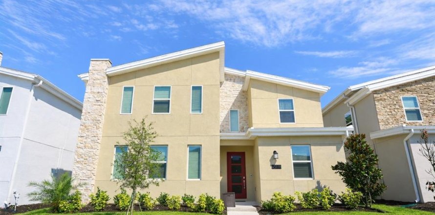 Casa en Kissimmee, Florida 8 dormitorios, 398.46 m2 № 2166746