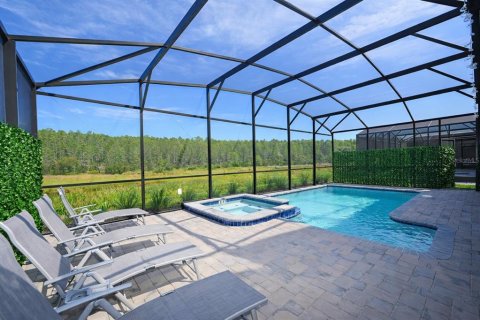 Casa en venta en Kissimmee, Florida, 8 dormitorios, 398.46 m2 № 2166746 - foto 6