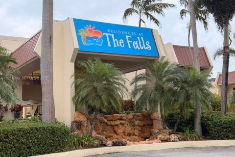 Condo in Miami, Florida, 2 bedrooms  № 2006108 - photo 15