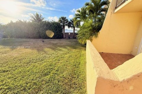 Condominio en alquiler en Miami, Florida, 2 dormitorios, 94.95 m2 № 2006108 - foto 20