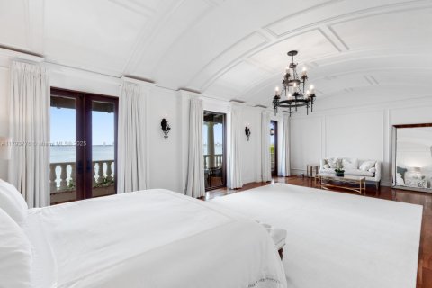 Casa en venta en Miami Beach, Florida, 5 dormitorios, 648.18 m2 № 1959026 - foto 11