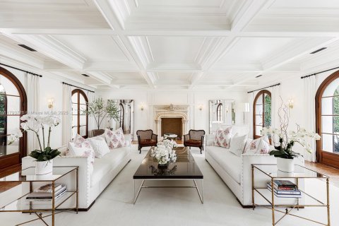 Casa en venta en Miami Beach, Florida, 5 dormitorios, 648.18 m2 № 1959026 - foto 4