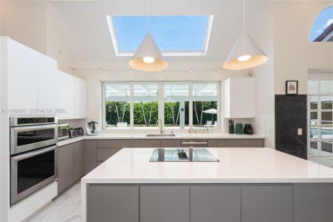 Снять в аренду виллу или дом в Пальметто-Бей, Флорида 4 спальни, 347.36м2, № 2060610 - фото 18