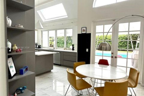 Снять в аренду виллу или дом в Пальметто-Бей, Флорида 4 спальни, 347.36м2, № 2060610 - фото 10