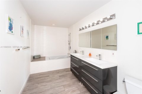 Снять в аренду виллу или дом в Пальметто-Бей, Флорида 4 спальни, 347.36м2, № 2060610 - фото 29