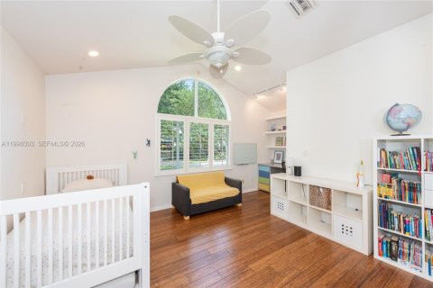 Снять в аренду виллу или дом в Пальметто-Бей, Флорида 4 спальни, 347.36м2, № 2060610 - фото 30