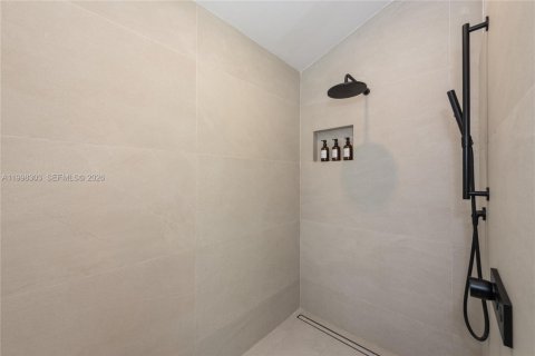 Снять в аренду виллу или дом в Пальметто-Бей, Флорида 4 спальни, 347.36м2, № 2060610 - фото 24