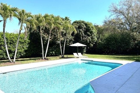 Снять в аренду виллу или дом в Пальметто-Бей, Флорида 4 спальни, 347.36м2, № 2060610 - фото 3