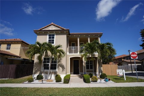 House in Homestead, Florida 4 bedrooms, 276.11 sq.m. № 1858667 - photo 25