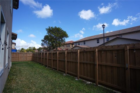 House in Homestead, Florida 4 bedrooms, 276.11 sq.m. № 1858667 - photo 19