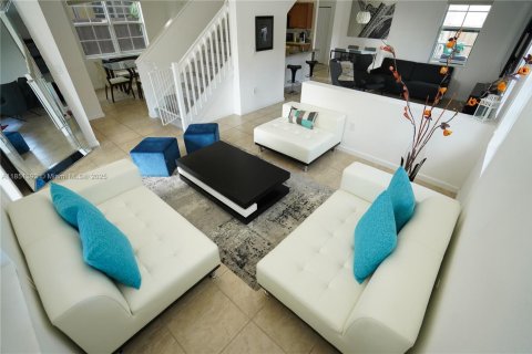 House in Homestead, Florida 4 bedrooms, 276.11 sq.m. № 1858667 - photo 11