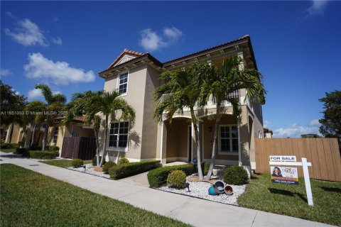 House in Homestead, Florida 4 bedrooms, 276.11 sq.m. № 1858667 - photo 26