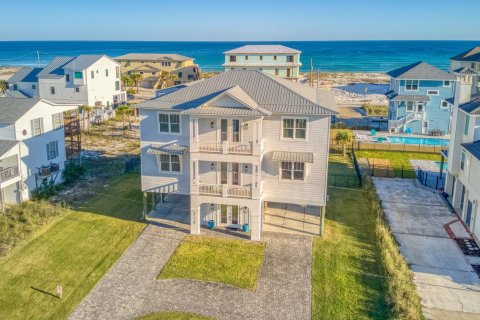 House in Pensacola Beach, Florida 6 bedrooms, 306.39 sq.m. № 560803 - photo 1