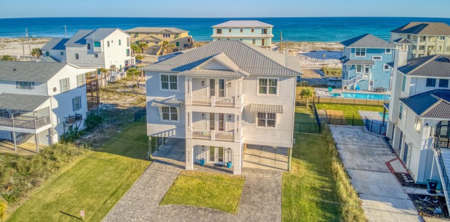 House in Pensacola Beach, Florida 6 bedrooms, 306.39 sq.m. № 560803