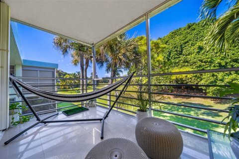 Condo in Pompano Beach, Florida, 3 bedrooms  № 1172433 - photo 1