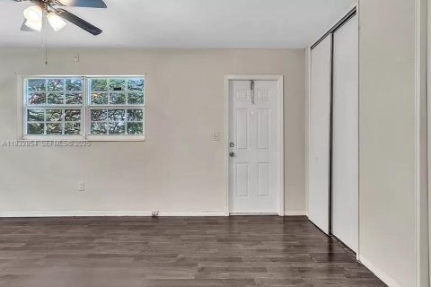 Снять в аренду кондоминиум в Норт-Майами-Бич, Флорида 2 спальни, 95.69м2, № 1991769 - фото 7